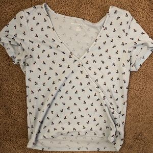 cute american eagle low cut floral top !
